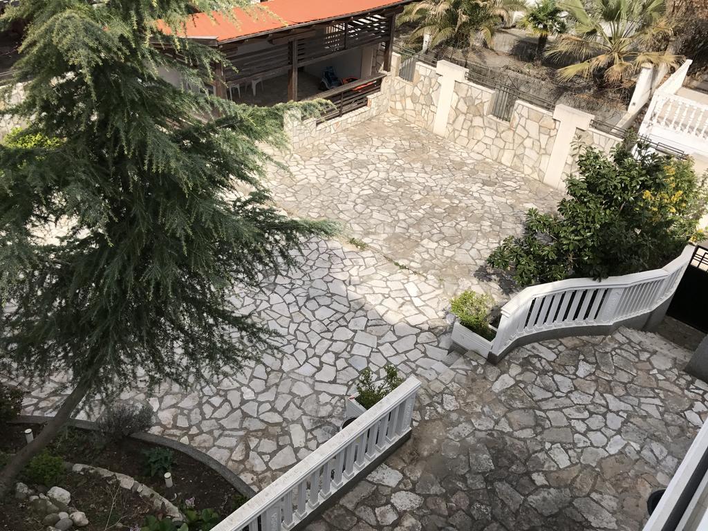 Villa Diana Utjeha Luaran gambar